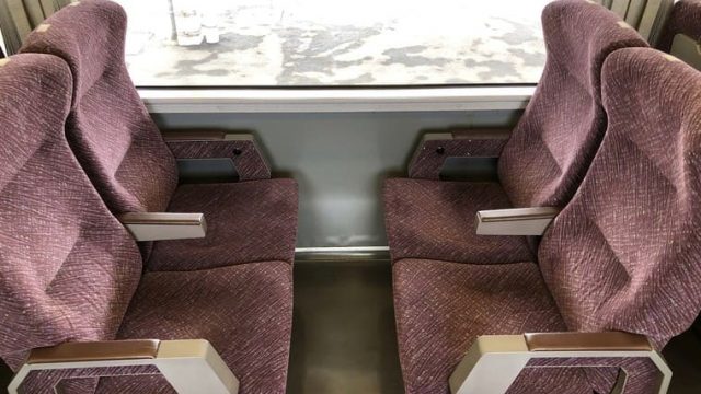 651系普通列車の座席