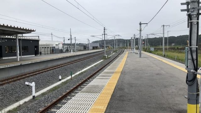 富岡駅の構内