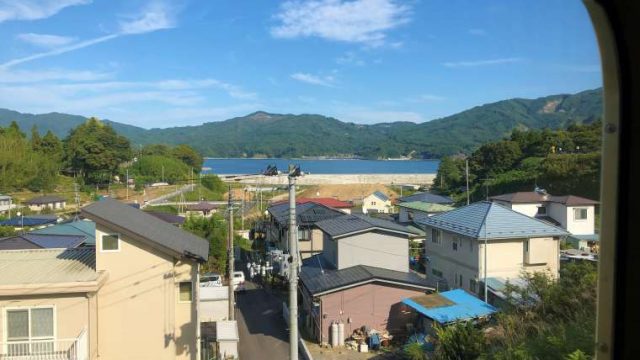 宮古駅を出発した三陸鉄道リアス線の車窓