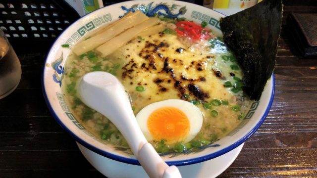 塩チーズ豚骨ラーメン
