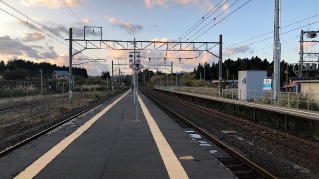 蟹田駅のホーム