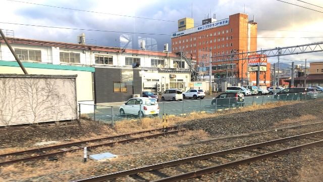 会津若松駅出発時の会津鉄道の車窓
