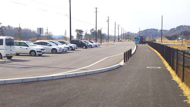 震災復興伝承館の駐車場