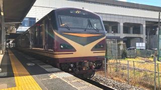 古川駅に停車中のリゾートみのり