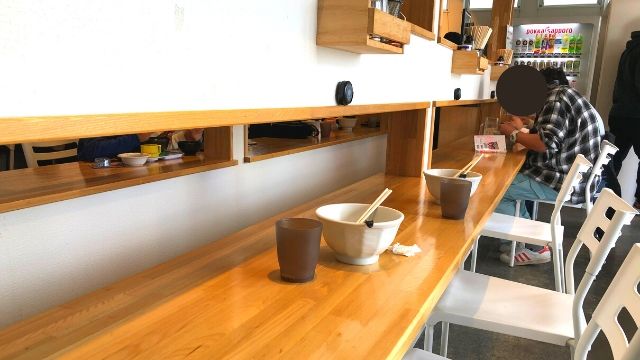 新旬屋本店の店内