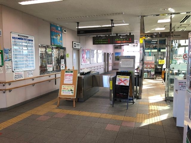 寒河江駅の改札口