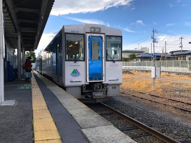 左沢駅に停車中の左沢線