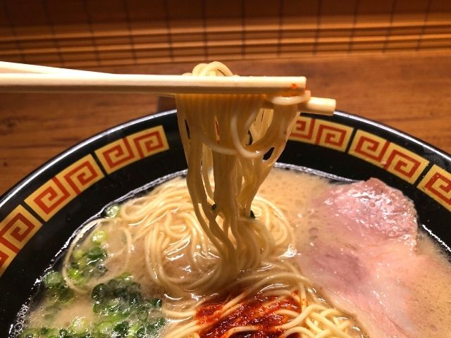 一蘭仙台駅前店のラーメンの細麺