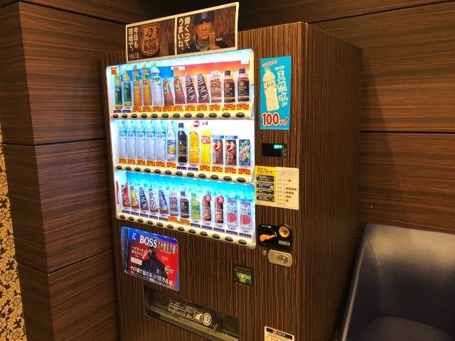 天然温泉 青葉の湯 ドーミーイン仙台ANNEXの1階の自動販売機