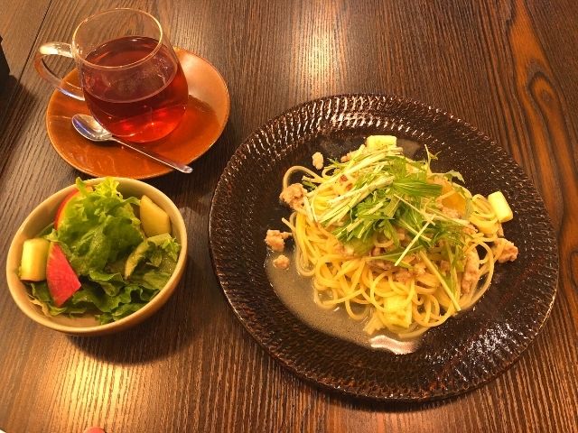 曲がりネギと鶏そぼろのジンジャーソースパスタのセット