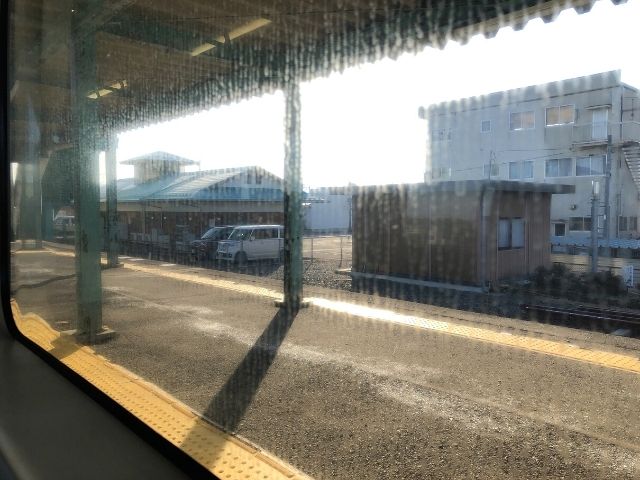 陸前豊里駅のホーム