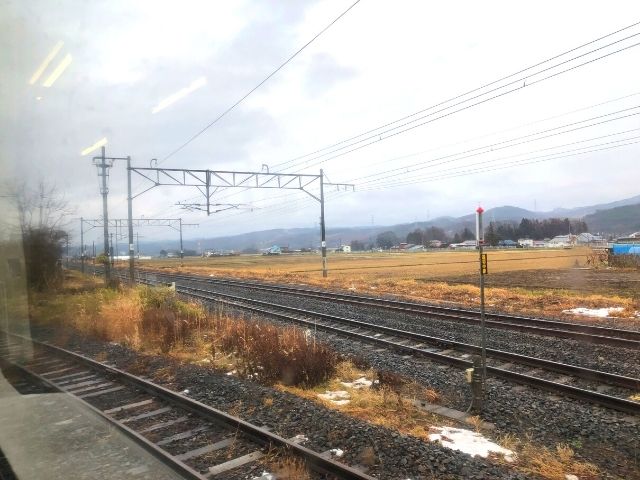 好摩駅出発後にいわて銀河鉄道線と分岐