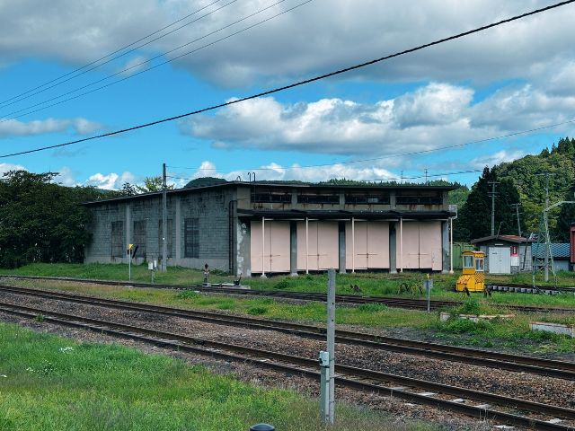 荒屋新町駅の扇形機関庫