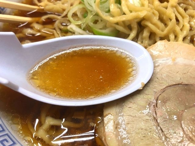 煮干し中華のスープ