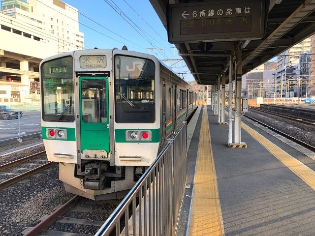 福島駅に停車中の奥羽本線