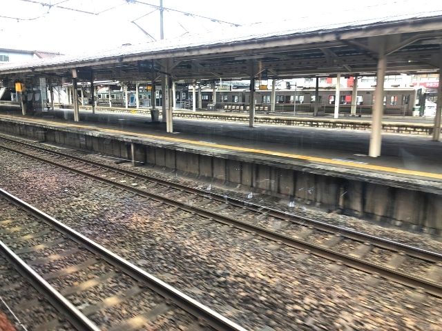 福島駅に停車する奥羽本線719系
