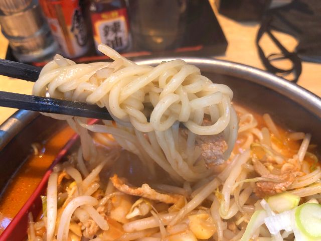 味玉キムチ納豆の麺