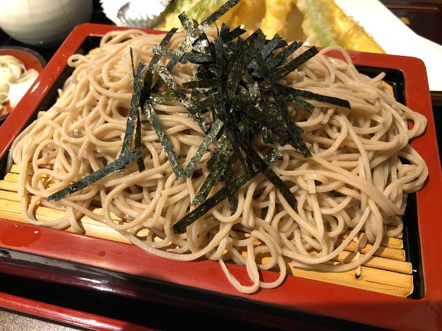 細竹天ざるの蕎麦