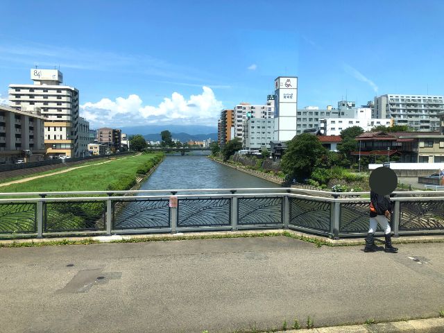 盛岡駅西口を出発