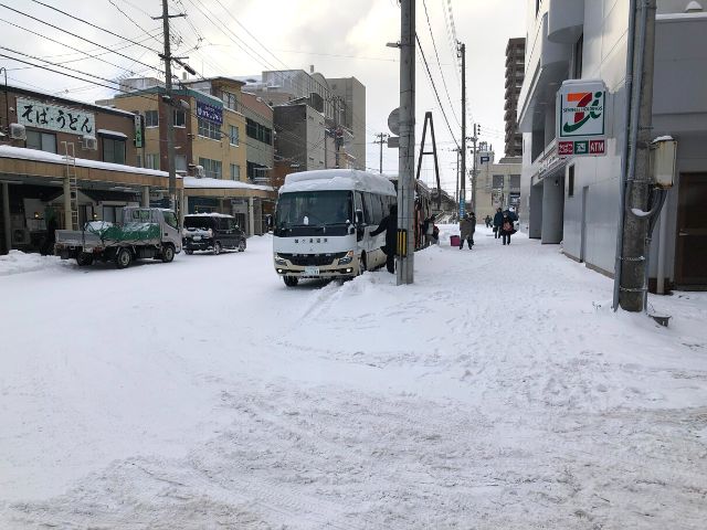 酸ヶ湯温泉行きのシャトルバス