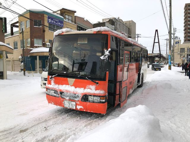 青森駅前行きのシャトルバス