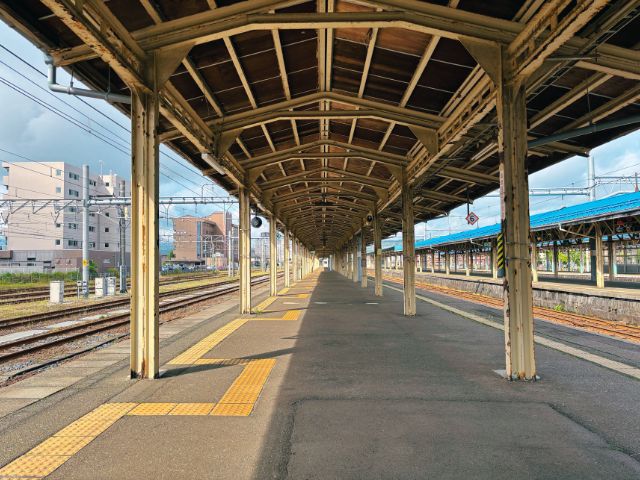 直江津駅のホーム
