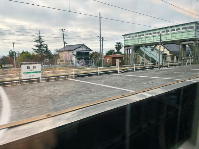 福島県に入ると再び東北本線と並走