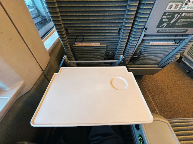 背面テーブル