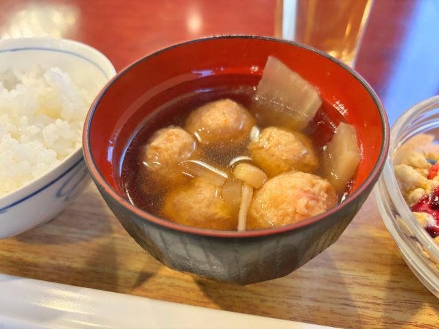 比内地鶏スープ入り鶏のつみれ汁