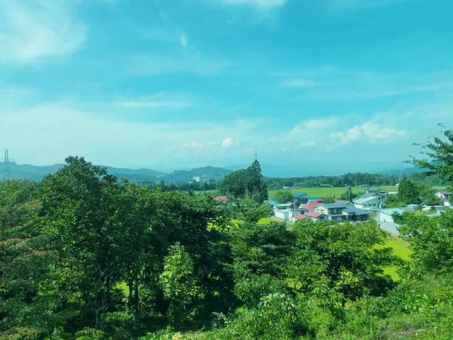 会津坂下を過ぎると次第に山奥に