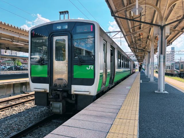 会津若松駅に停車中の只見線
