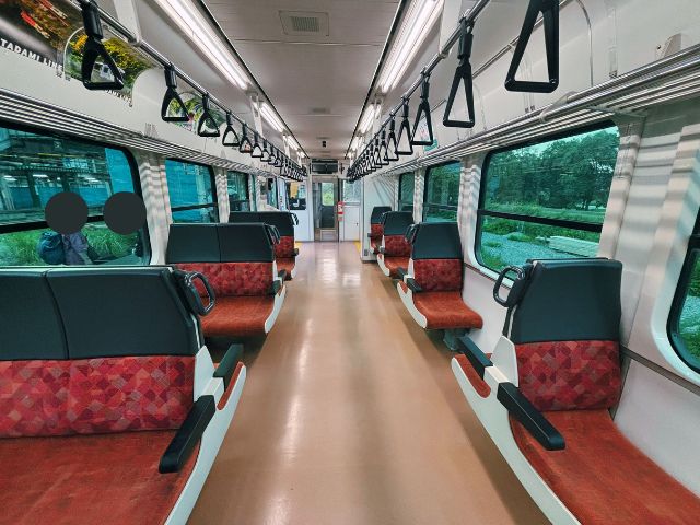 只見線キハE120の車内