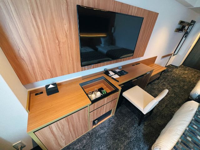 デスク周りの設備