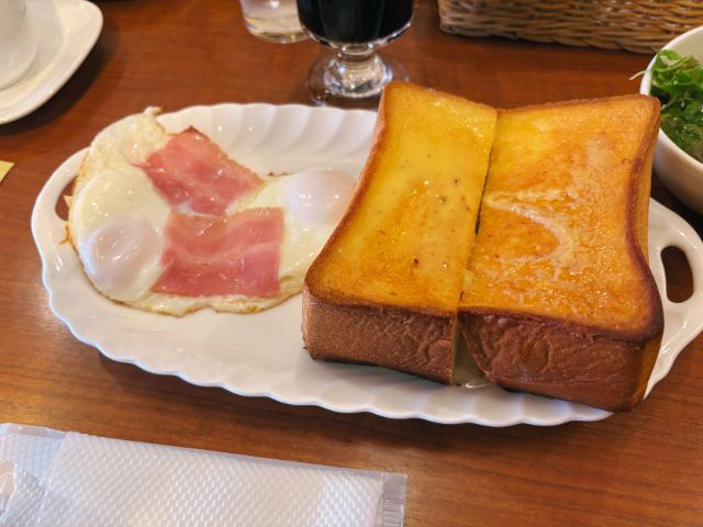 モーニングセットを注文