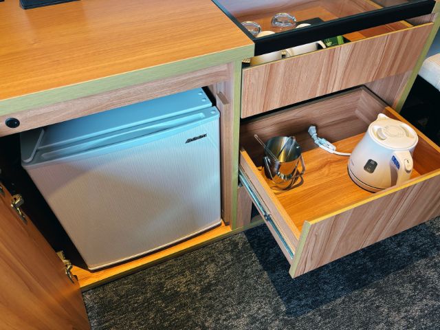 冷蔵庫やポットなど