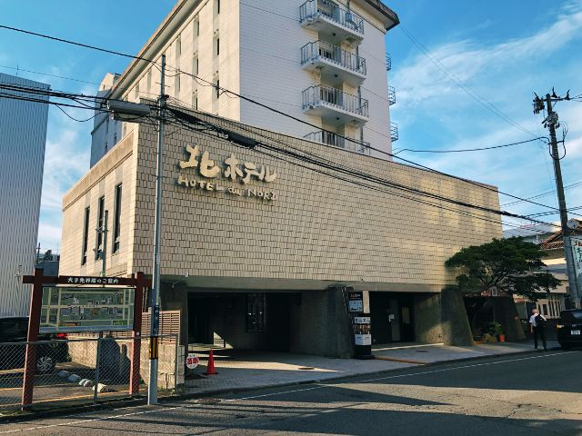 北ホテルの入口