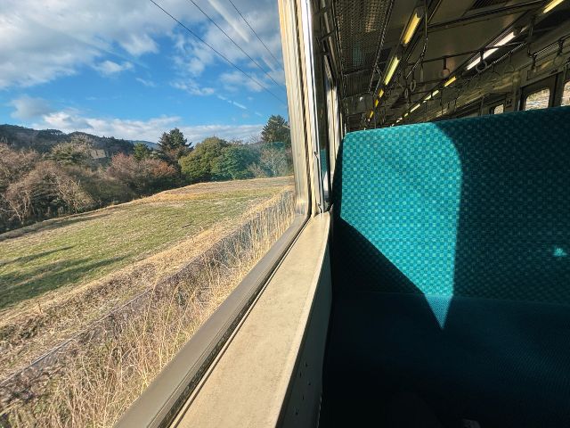 中央西線を走る211系の車内