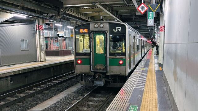 仙台駅6番線に停車中の常磐線