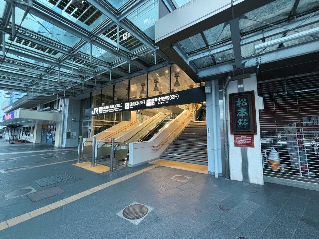 早朝の松本駅