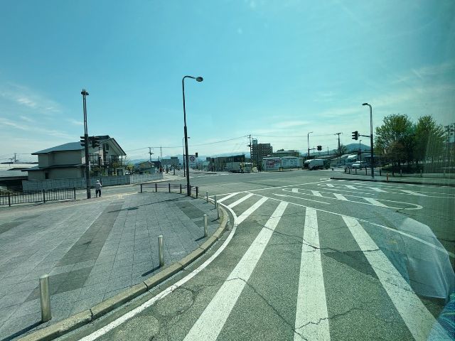 米沢駅東口を出発